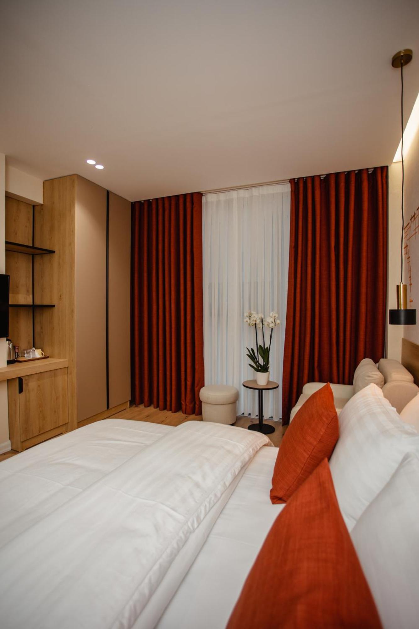 Oro Inn Hotel Shkodër Dış mekan fotoğraf