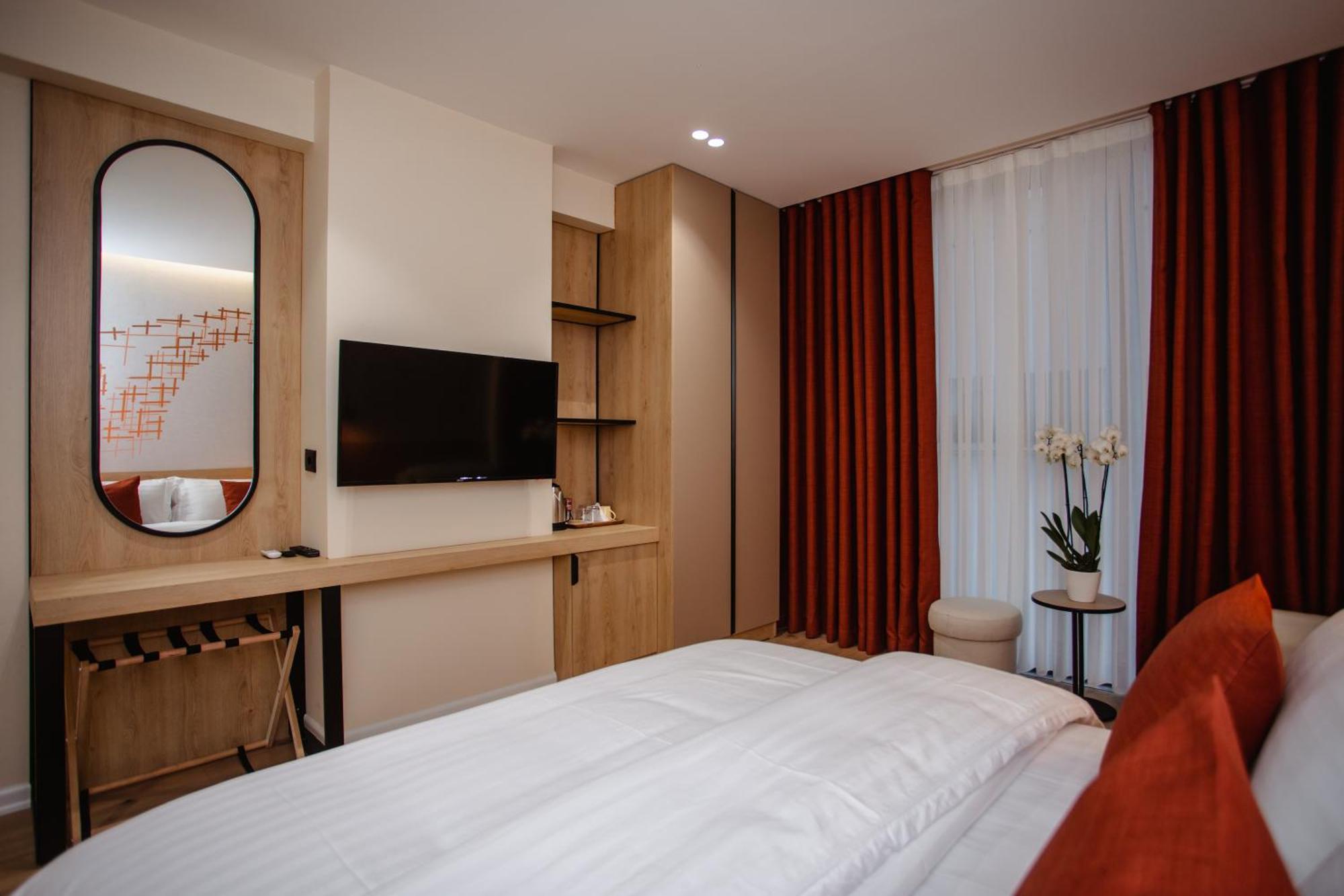 Oro Inn Hotel Shkodër Dış mekan fotoğraf